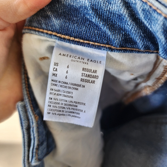 American Eagle mom distressed jeans size 6 - Picture 7 of 13